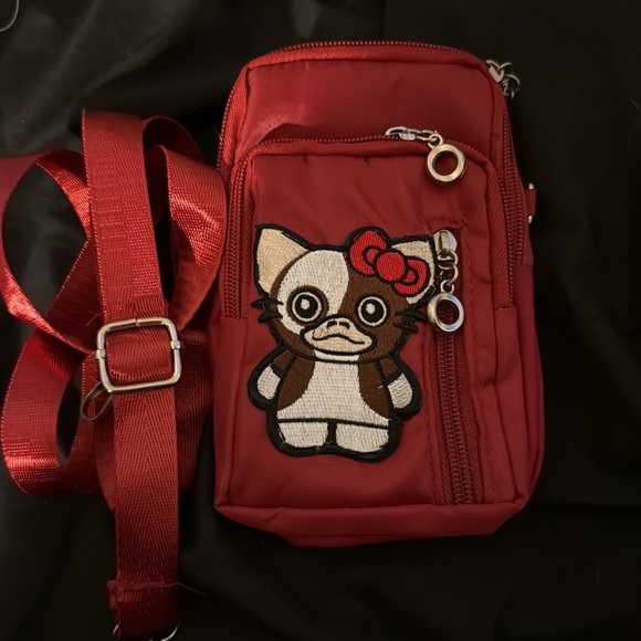 Hello Kitty, as gizmo from the gremlins crossbody - Picture 2 of 3